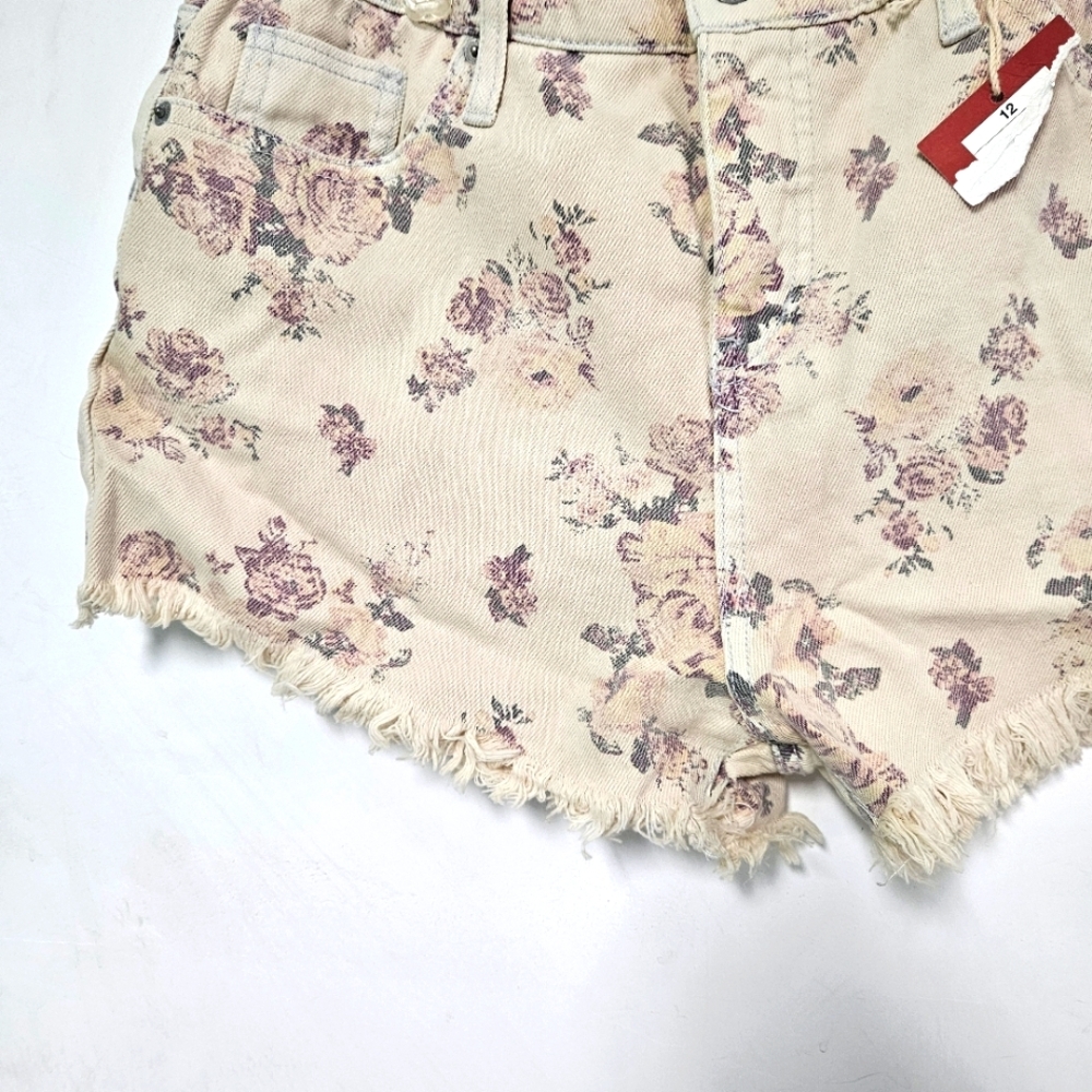 Mossimo Supply Denim Shorts Women's Size 12/31 - Picture 8 of 16